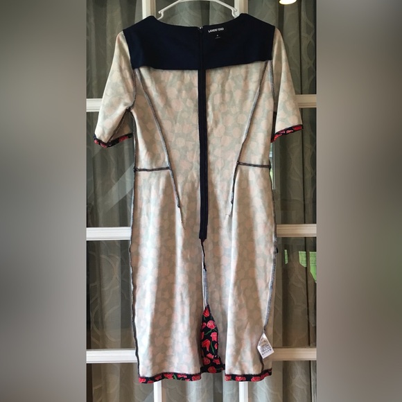 Lands’ End size 4 women’s navy blue dress, red tulips and flowers, pockets! NWOT - Picture 14 of 14